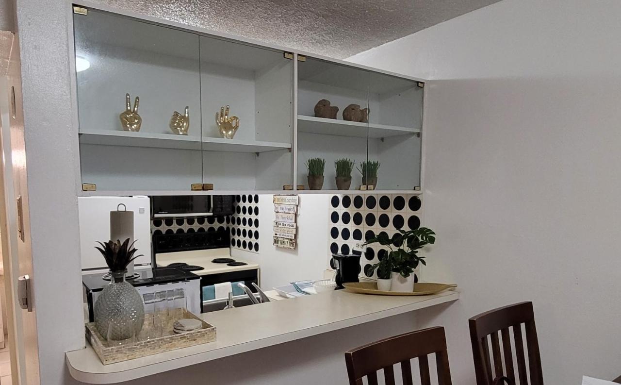 Beach Apartments At Marbella Del Caribe サンジョアン エクステリア 写真